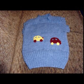 Вязанная безрукавка спицами для детей