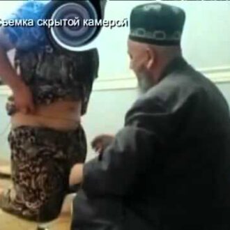 Таджикский мулла лечит таджичек от бесплодия