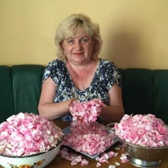 Из лепестков роз при бесплодии
