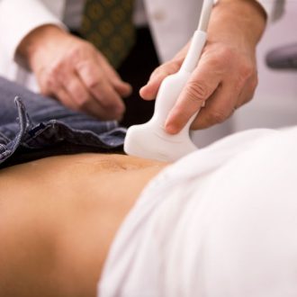 Когда лучше сделать первое УЗИ при беременности и что оно показывает?