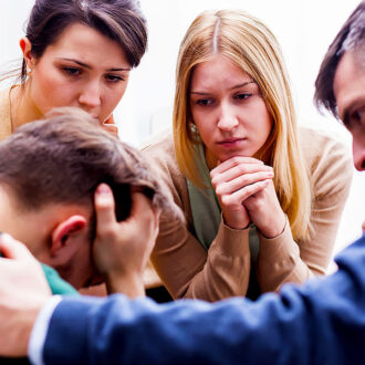 Как помочь зависимому человеку? Советы