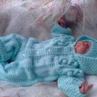 Вязанные комбинезоны для новорожденных мальчиков и девочек: схема с описанием