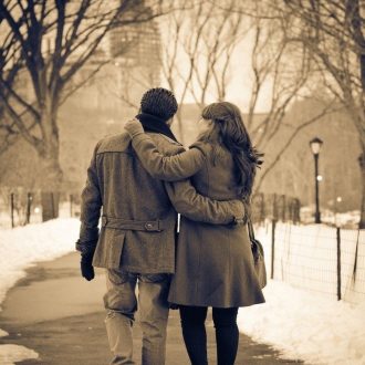 Как заставить мужчину думать о тебе: советы психологов