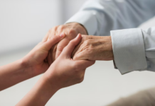 Пансионаты для пожилых людей: отзывы и цены