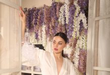 Свадебный Халат: Отражение Материнства в Утреннем Наряде