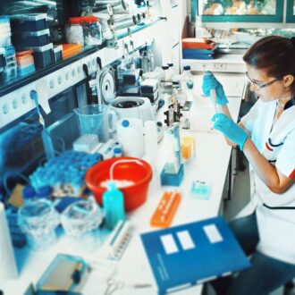 Исследовательские лаборатории — чем они занимаются, и какие исследования можно заказать?