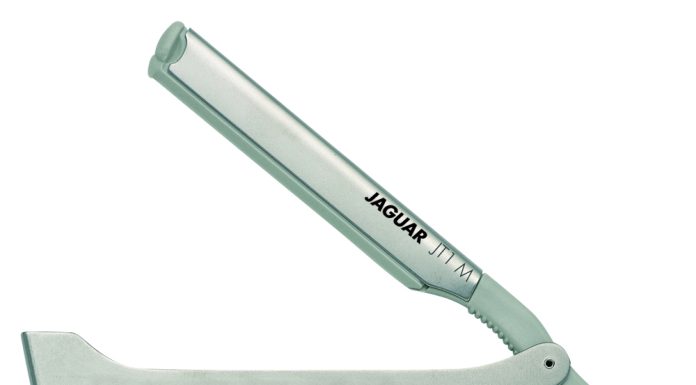 Как правильно бриться опасной бритвой: советы и рекомендации