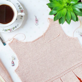 Детский свитер с втачными рукавами спицами