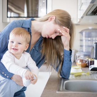 Как избежать депрессии в декрете?