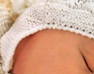 Чепчик для новорожденного спицами с описанием: 13 моделей со схемами и видео мк для начинающих