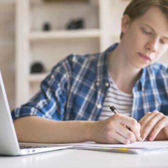 Онлайн-школа Умскул для подготовки к экзаменам: что это, особенности уроков, выбор предметов и плюсы данной школы