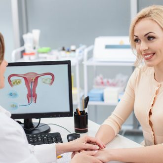 Почему девушкам важно регулярно посещать гинеколога?