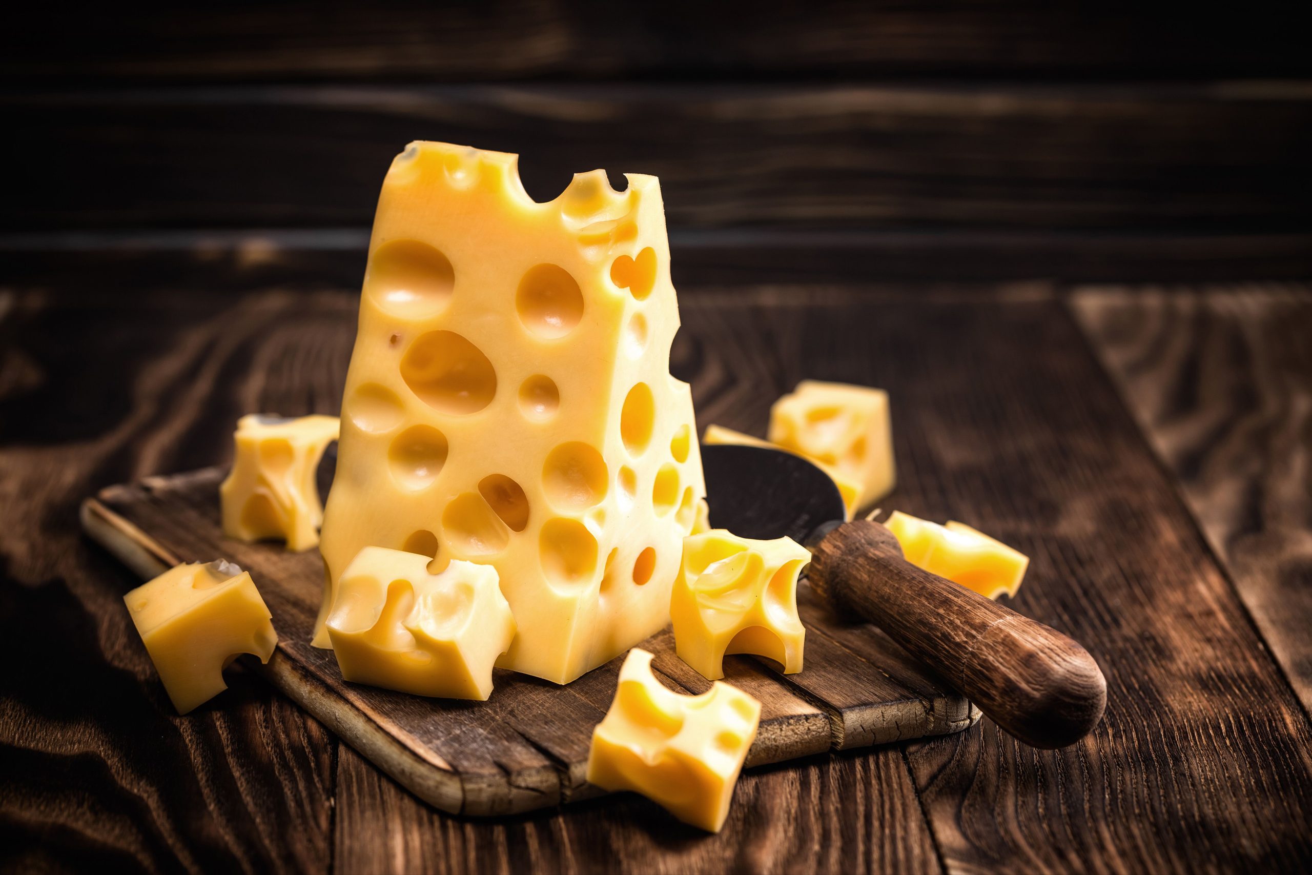 Сыр: особенности, польза для организма