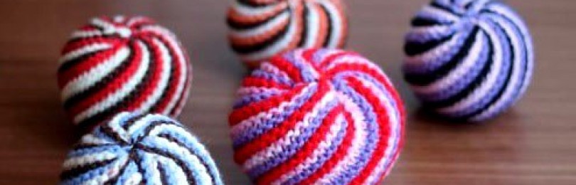 Что связать спицами из остатков пряжи для дома и детей