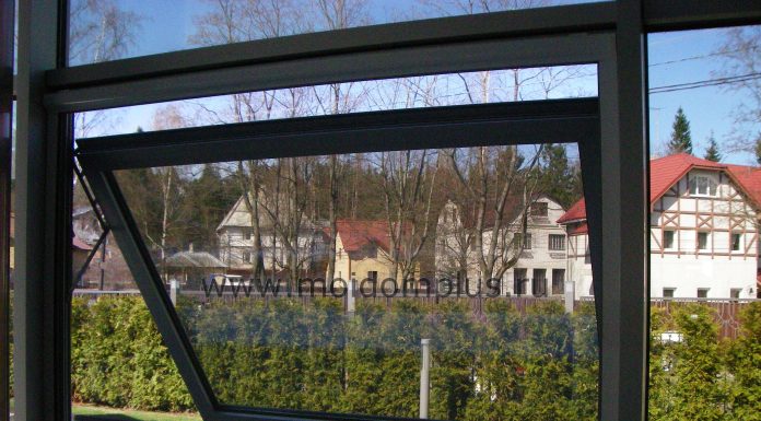 Рулонные москитные сетки: надежная защита от насекомых