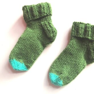 Носки для малышей спицами, пошаговое описание с фото