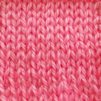 Вязание манишки спицами для детей, техника выполнения и этапы работы