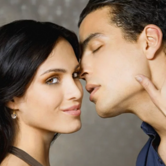 Как влюбить в себя мужчину раз и навсегда: 10 секретов обольщения