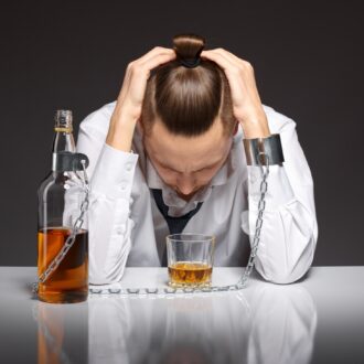 Капельница от запоя на дому: помощь в экстренных ситуациях