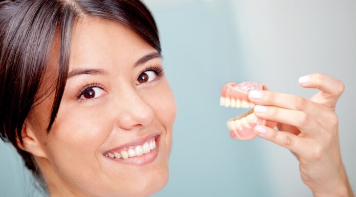 Стоит ли устанавливать металлокерамические коронки?