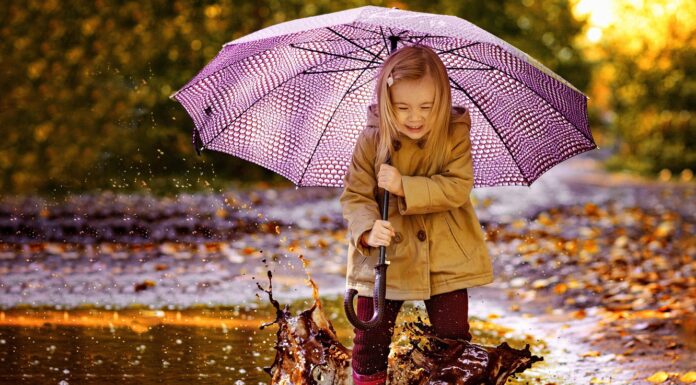 Детская демисезонная обувь: как выбрать непромокаемую подошву, удобную посадку по ноге и оптимальную высоту