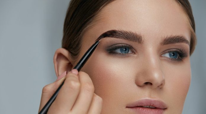Правила ухода за бровями: как поддерживать красоту и форму