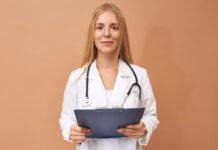 Оформление ЛМК, санитарных книжек и профосмотров: кто прибегает к этим услугам