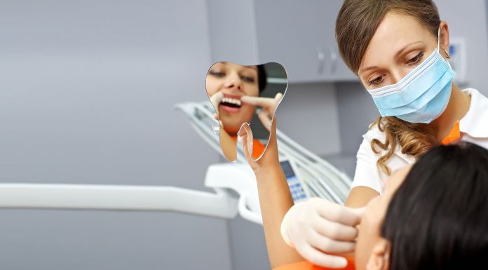 Современные методы глубокой очистки эмали зубов