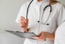 Частная семейная клиника: качественная медицинская помощь для всей семьи https://ru.freepik.com/free-photo/close-up-doctor-with-stethoscope_7572601.htm#fromView=search&page=1&position=2&uuid=9759c1a5-d37e-4dc4-a1c8-0d0ce935437b