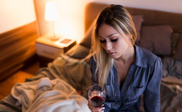 Лечение алкоголизма у женщин: почему надо скорее вылезти из зависимости