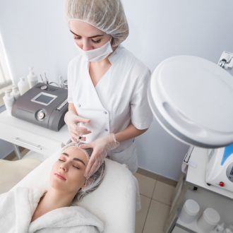 Эстетическая медицина: лазерная шлифовка, ботулинотерапия, механическая чистка лица