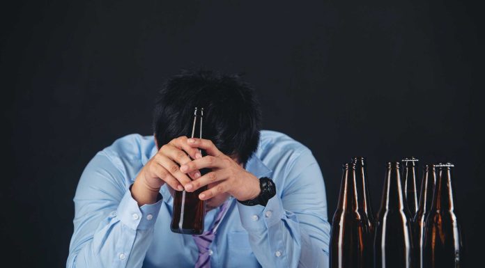 Как лечить алкоголизм и наркоманию: последние методы и эффективные программы помощи