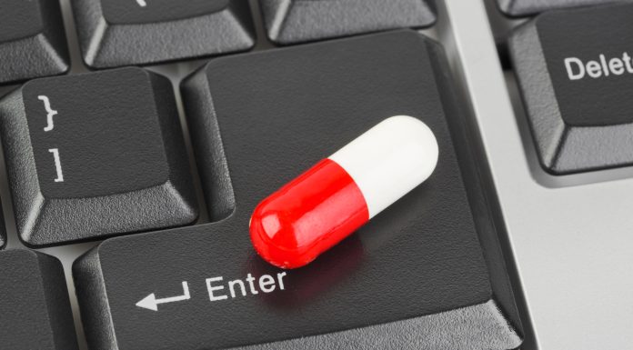 Интернет аптеки: почему это выгодно и удобно