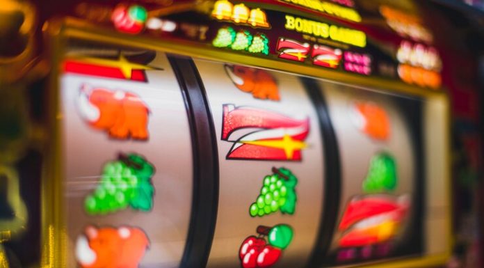 Игровые аппараты в интернете: введение в мир виртуального азарта и особенности