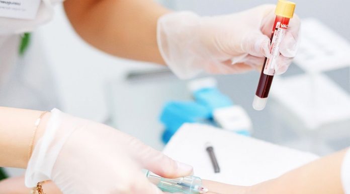 Почему за анализами идут в частную лабораторию?