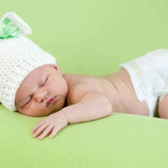 Размер одежды для новорожденных по месяцам: таблицы одежду какого размера покупать