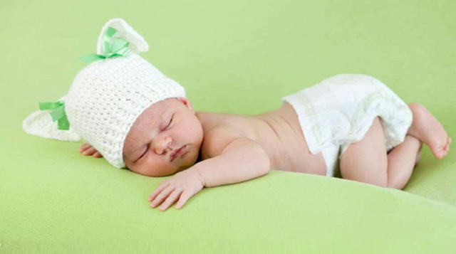 Размер одежды для новорожденных по месяцам: таблицы одежду какого размера покупать