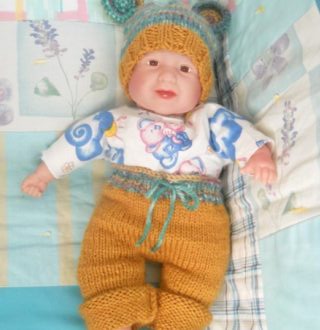 Вязаные шапочка с ушками и штанишки для новорожденного — Женский сайт Порадка