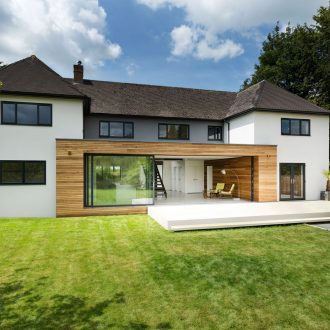 Приобретаем частный дом: как не промахнуться с выбором