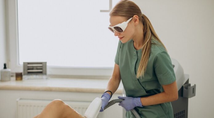 Александритовая лазерная эпиляция: особенности и плюсы