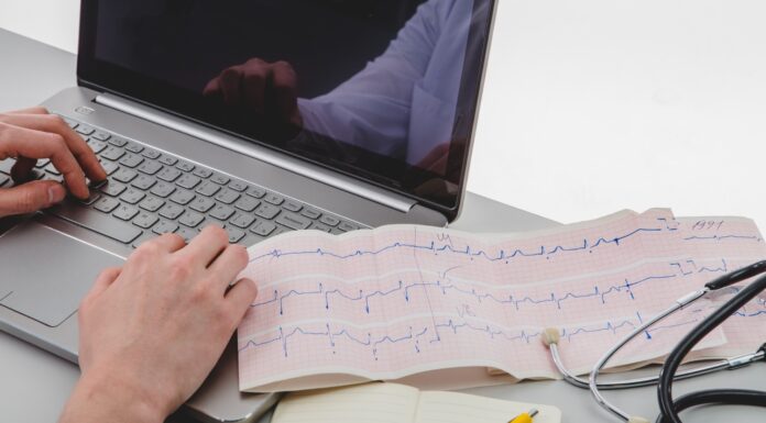 Зачем нужно делать ЭКГ ребенку: основные показания