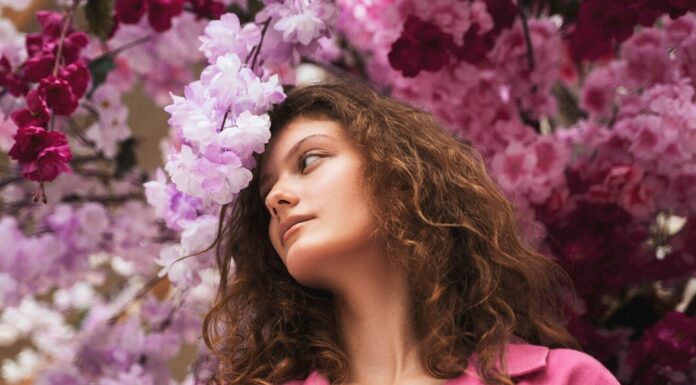 Парфюм: Искусство Создания Ароматов и Влияние на Человека