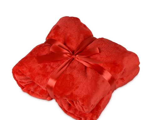 Пледы с логотипом как маст-хэв для холодного времени