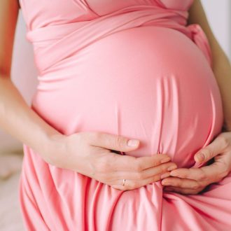 Почему беременным необходимо вставать на учет и регулярно сдавать анализы