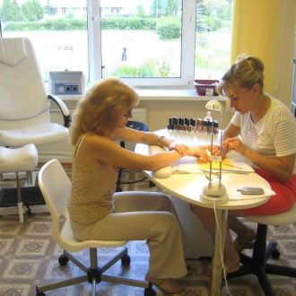 Создание уютного мини-салона красоты в вашей квартире: советы и рекомендации