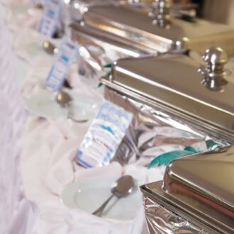 Плюсы использования нержавеющих гастроемкостей в ресторанном бизнесе