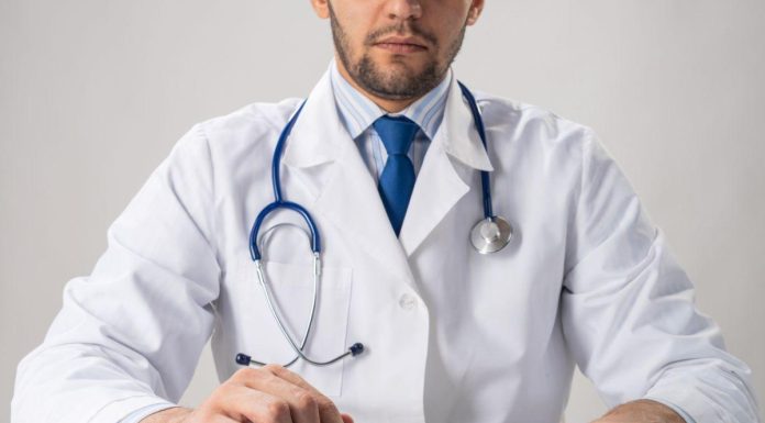 Работа нарколога: как врач выполняет свою работу, что лечит