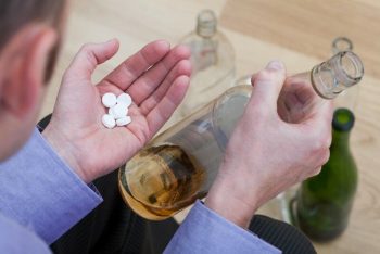 Лечение и реабилитация при наркомании и алкогольной зависимости