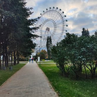 Колесо обозрения ВДНХ: почему выгодно использовать колесо обозрения «Солнце Москвы»