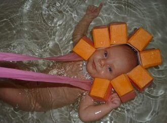 Шапочка для купания новорожденных детей!